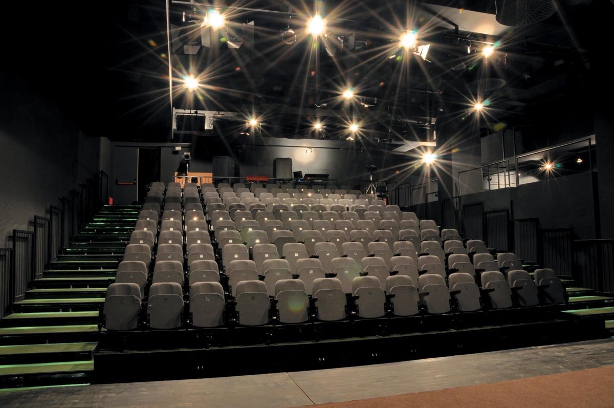 Thick Listening: Listening in the Thick of It