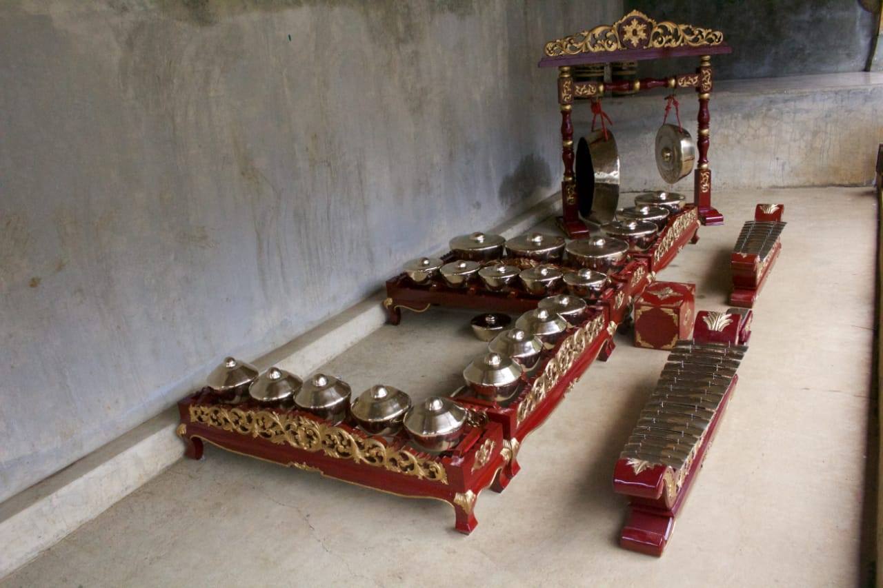 Indonesia For Beginners: Priangan and Gamelan Degung