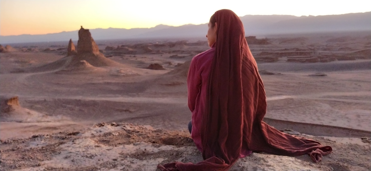 Singing Bodies and Dancing Sounds