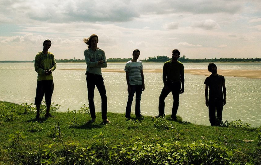 On a Roundtable with Steaua De Mare